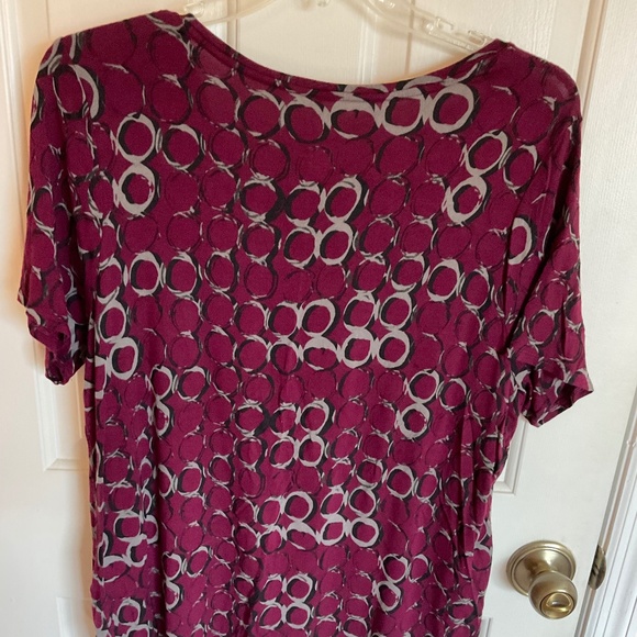 Women’s APT. 9 top 1X - Picture 2 of 5